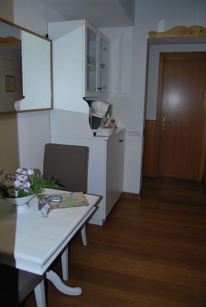 Pettinary Village 3*